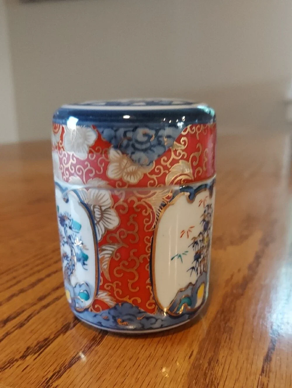 Vintage Japanese Imperial IMARI Jar With Lid